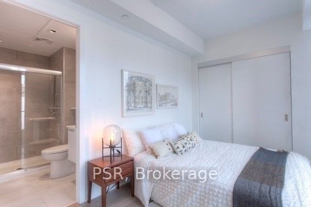 501 Adelaide Street W #401
