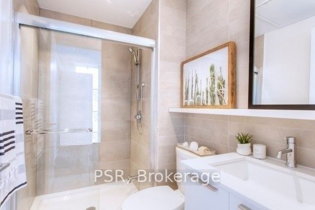501 Adelaide Street W #401