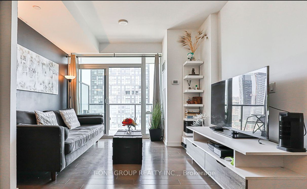 170 Fort York Blvd, #2405