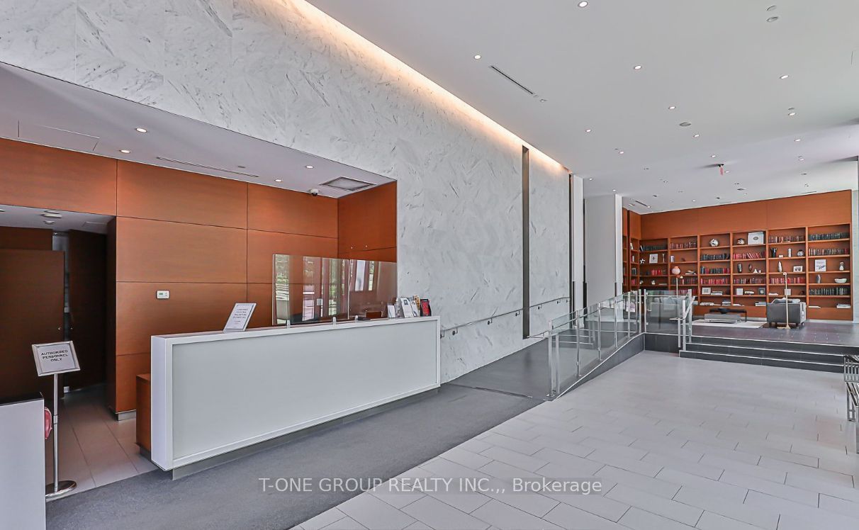 170 Fort York Blvd, #2405