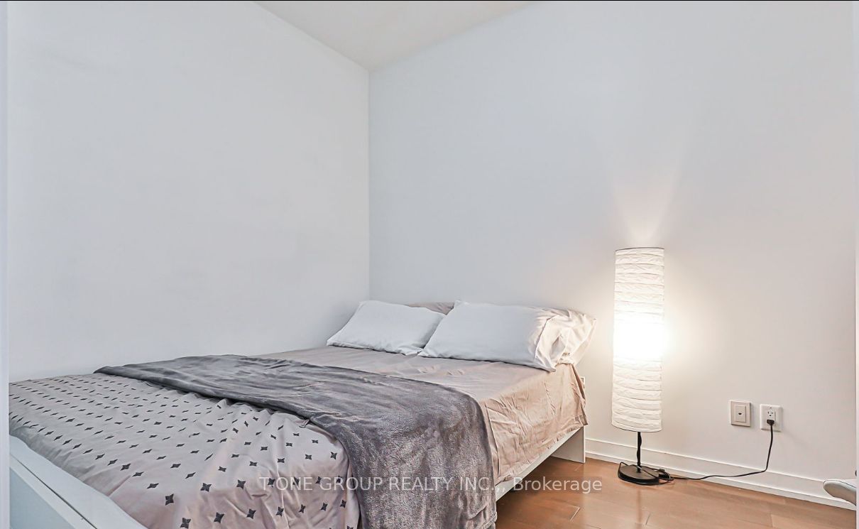 170 Fort York Blvd, #2405