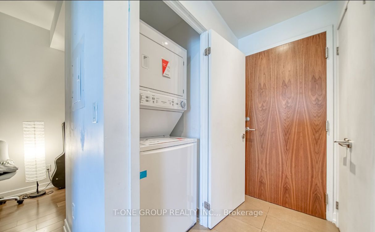 170 Fort York Blvd, #2405
