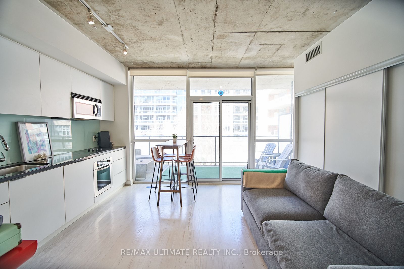 478 King Street W, #318