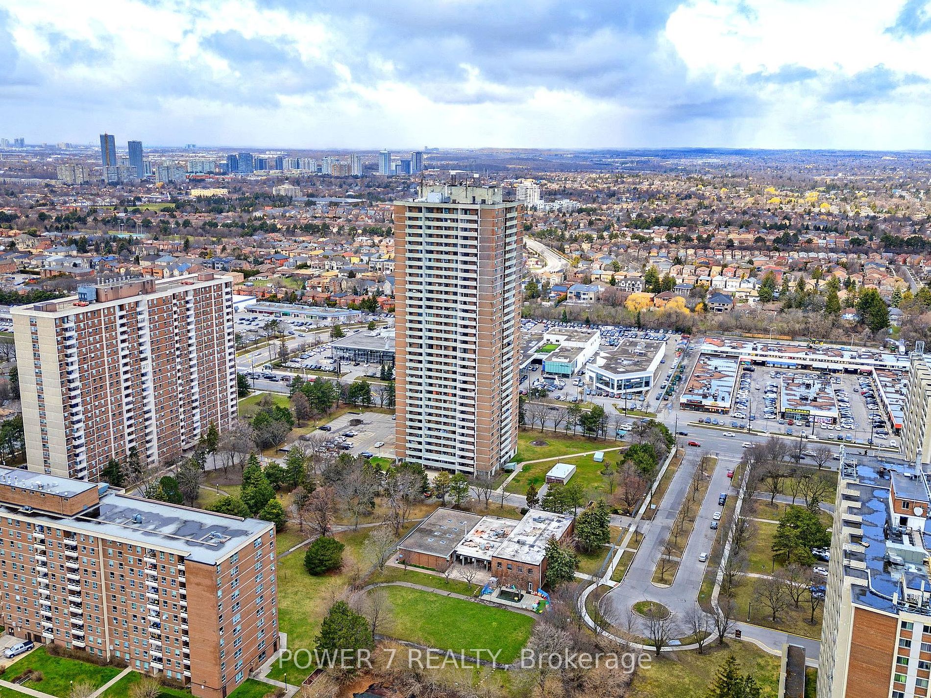 10 Tangreen Court, #407