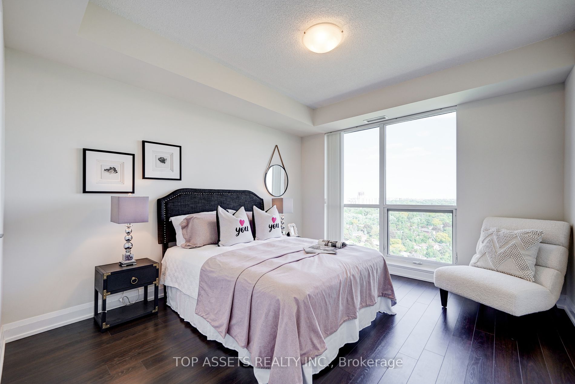 18 Graydon Hall Dr, #2410
