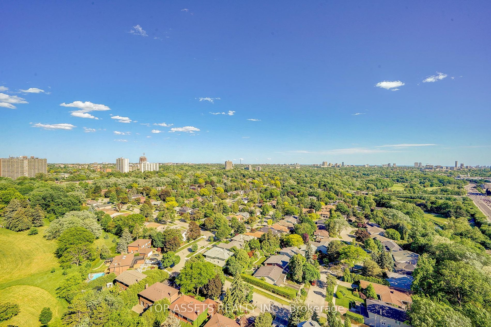 18 Graydon Hall Dr, #2410