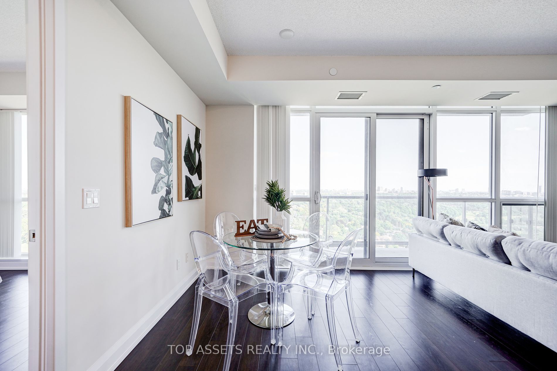 18 Graydon Hall Dr, #2410