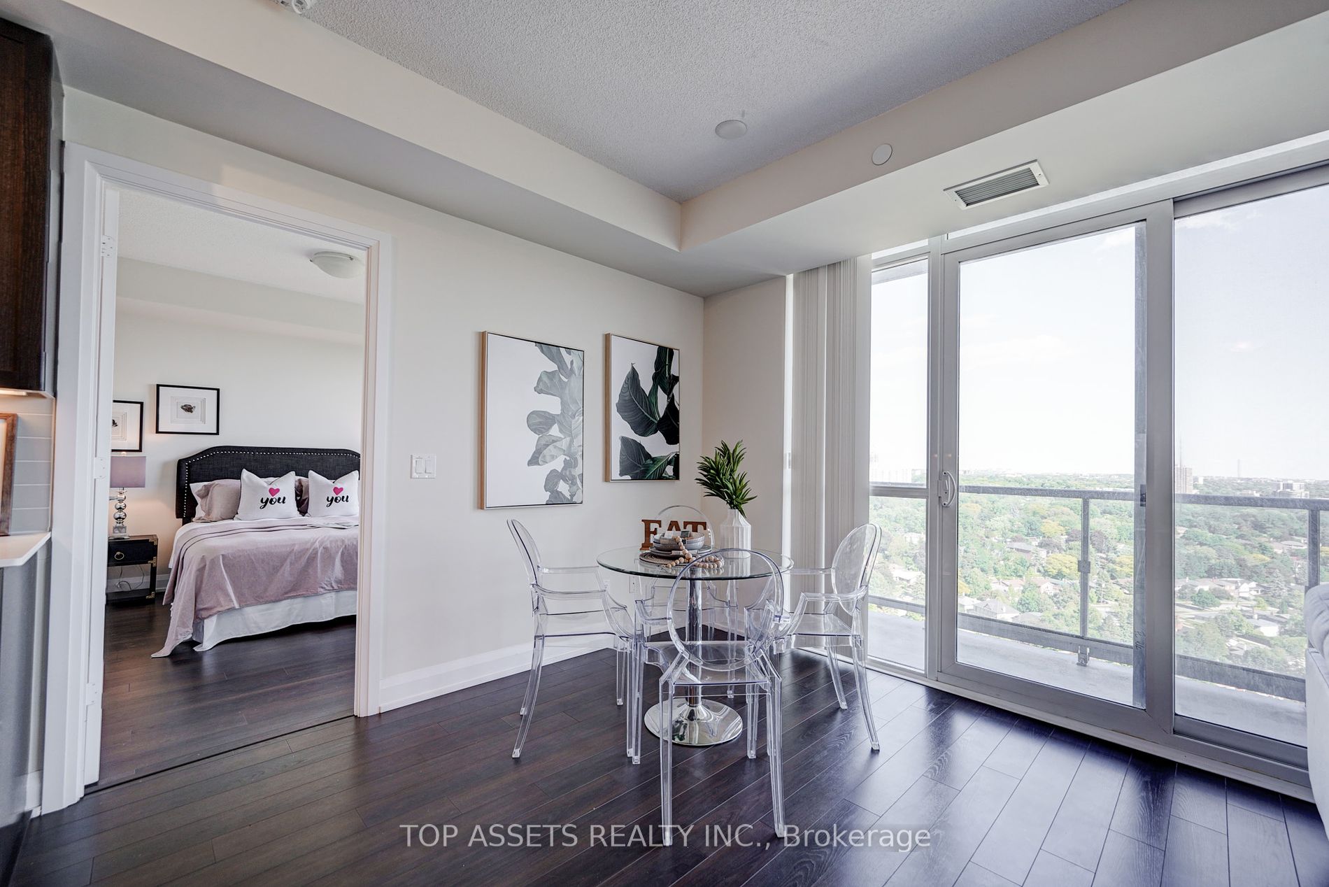18 Graydon Hall Dr, #2410