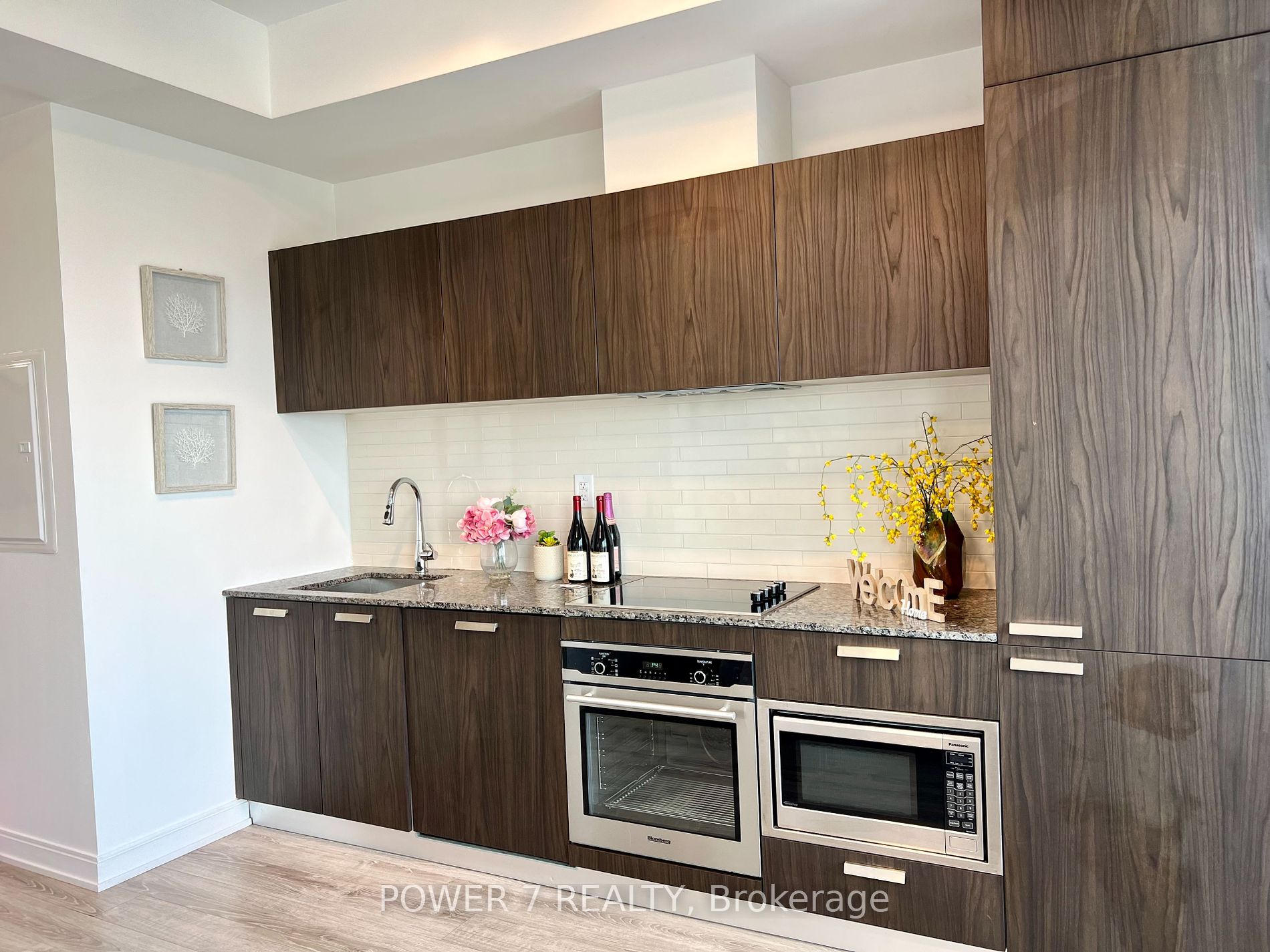50 Charles St E, #4402