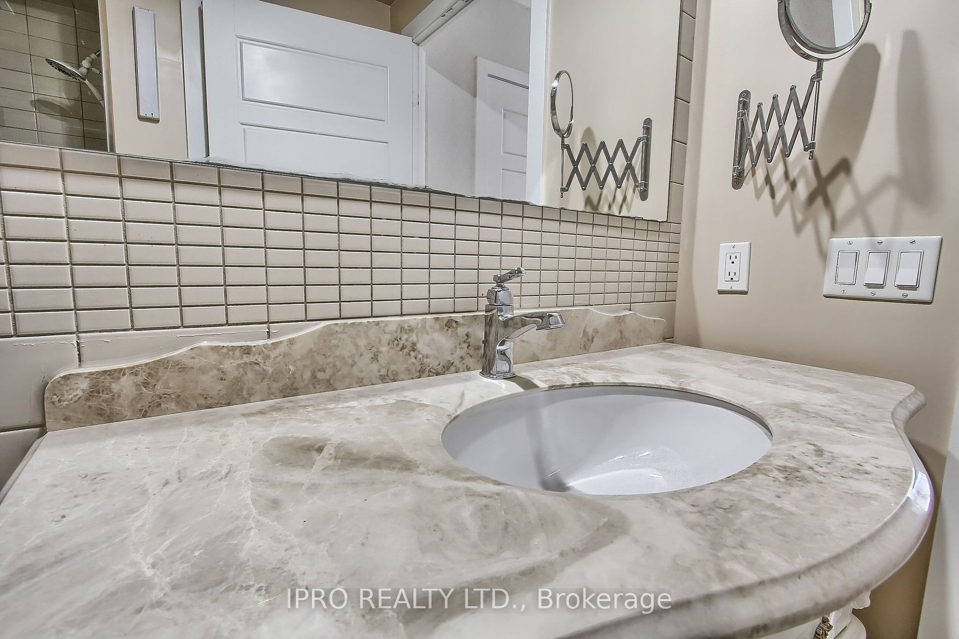 28 Linden St, #1205