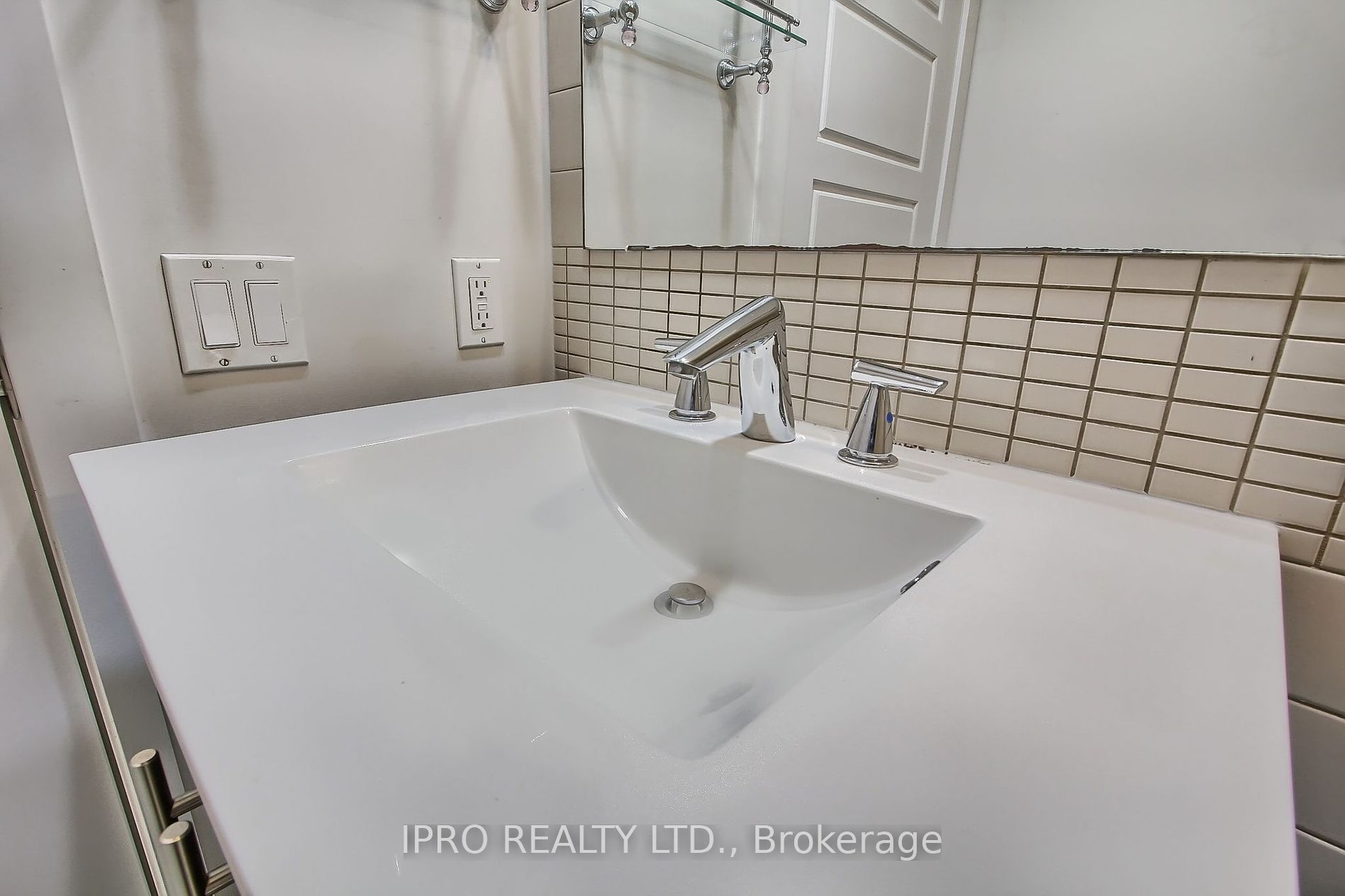 28 Linden St, #1205