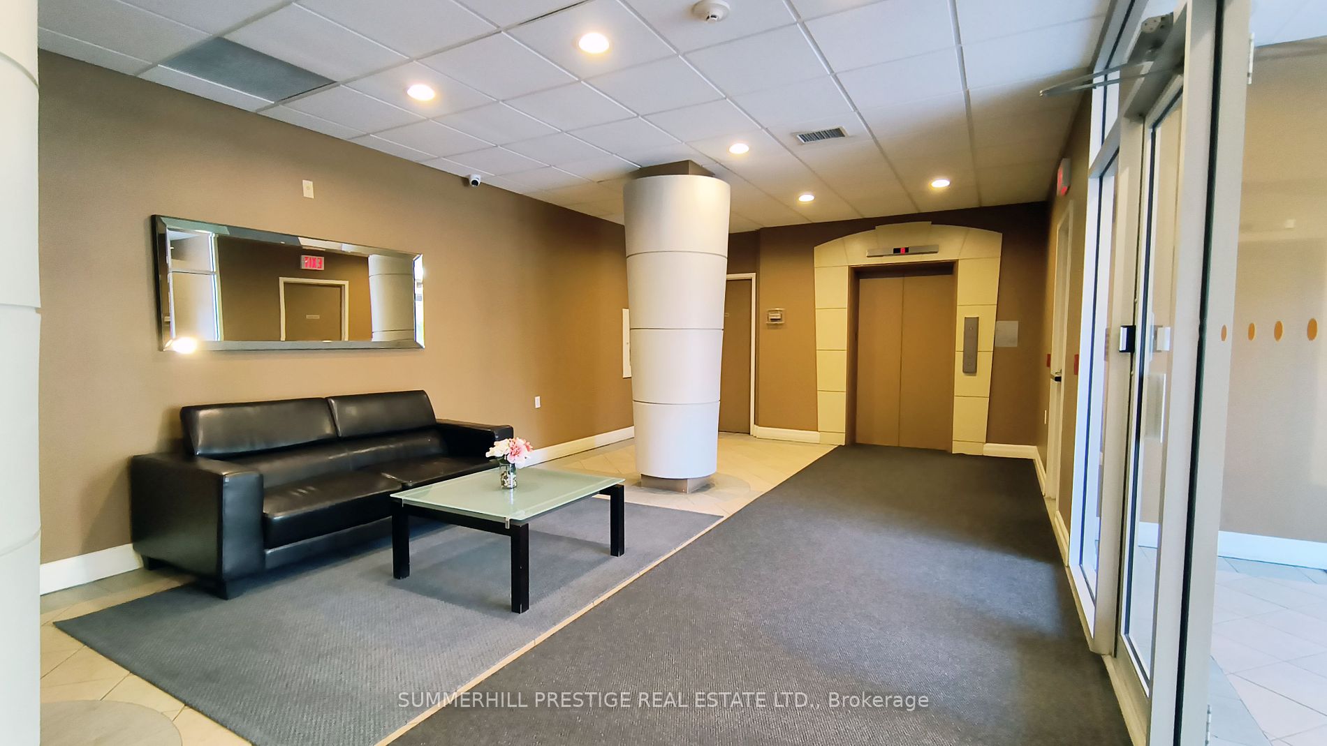 600 Eglinton Avenue E, #102