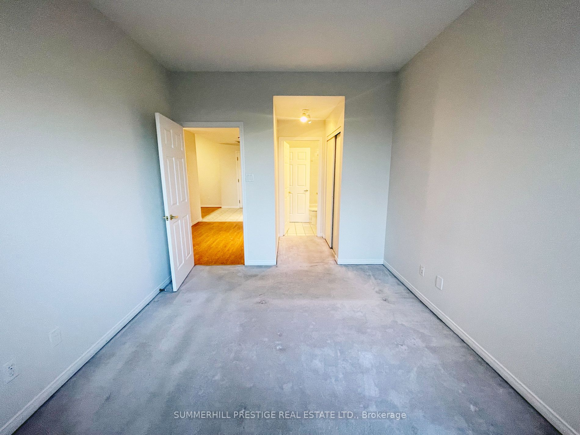 600 Eglinton Avenue E, #102