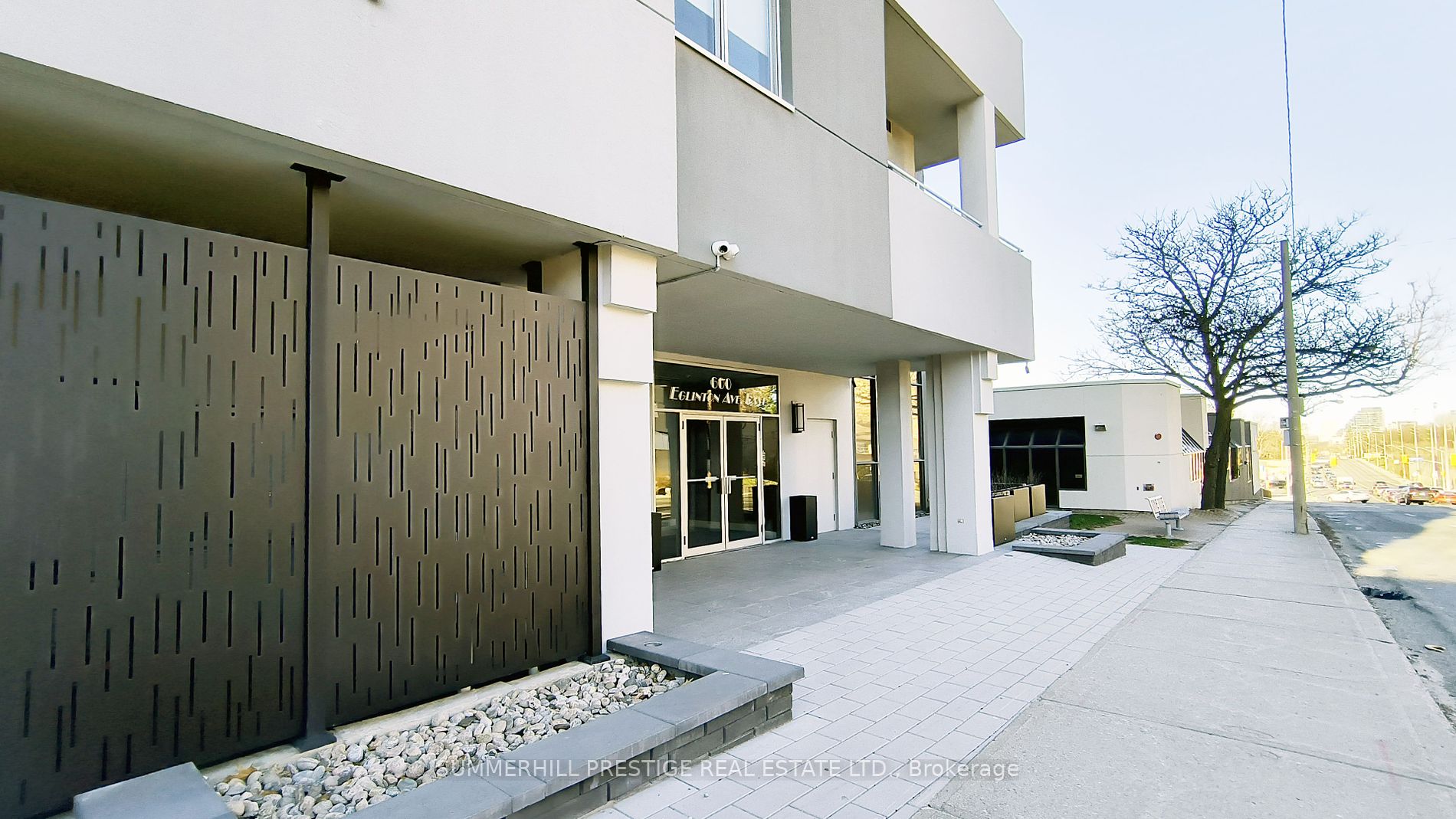 600 Eglinton Avenue E, #102