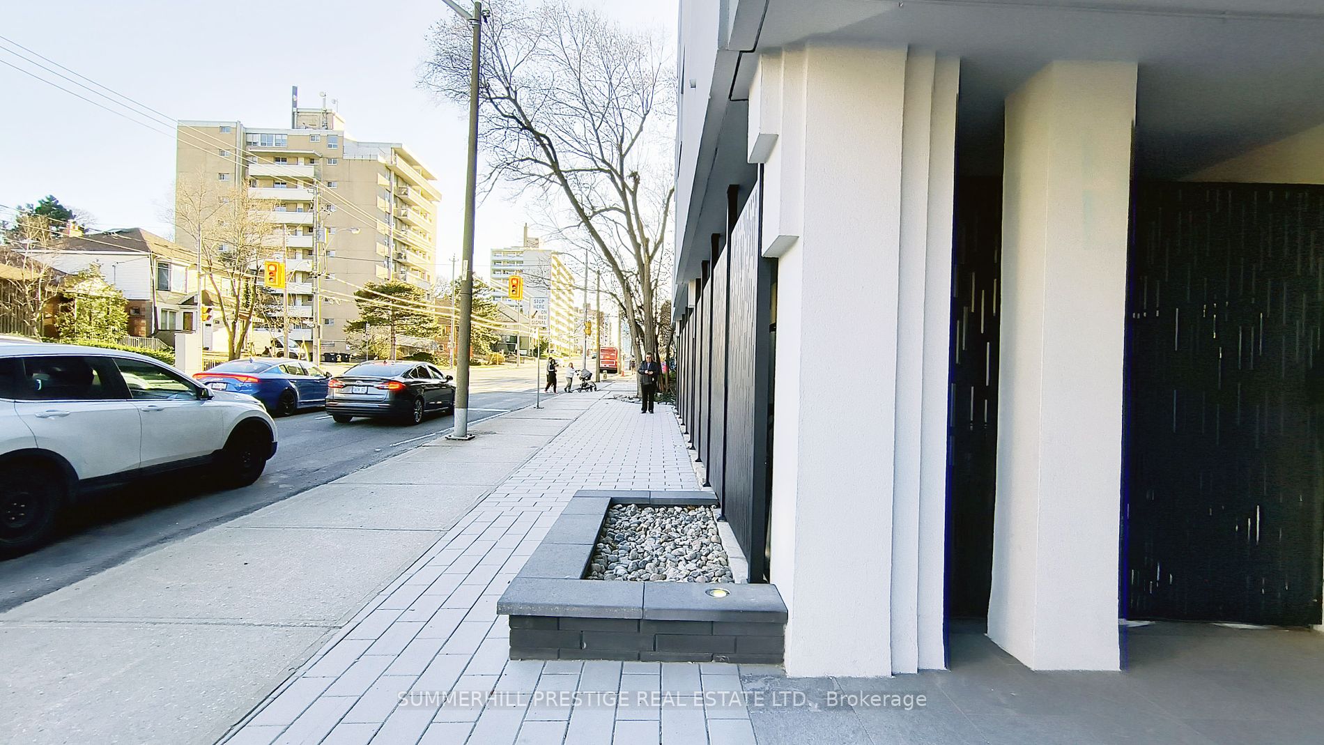 600 Eglinton Avenue E, #102