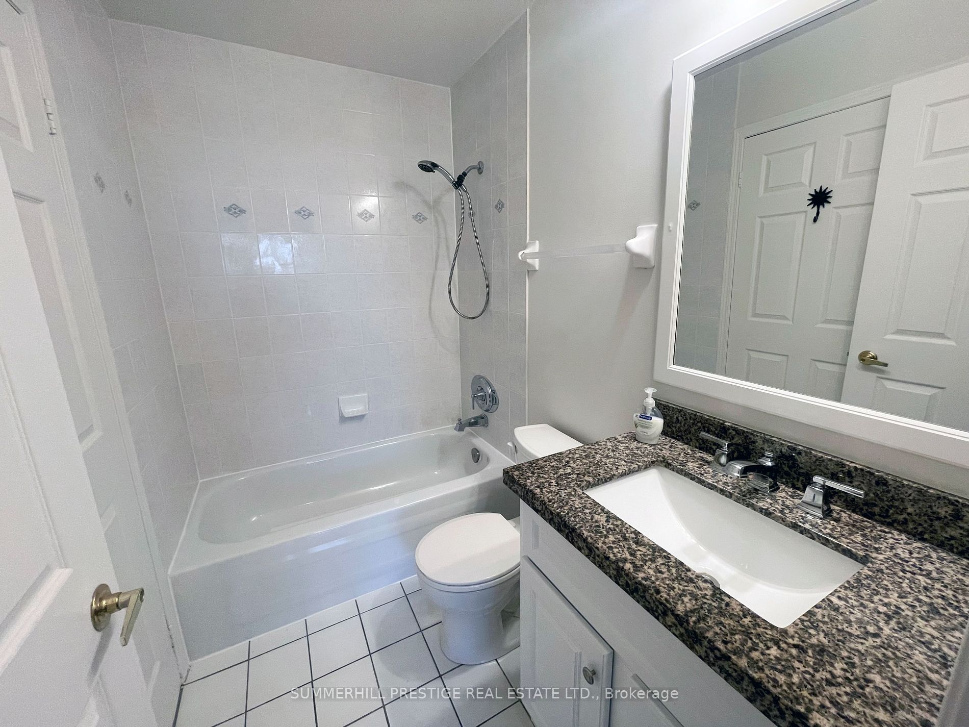 600 Eglinton Avenue E, #102