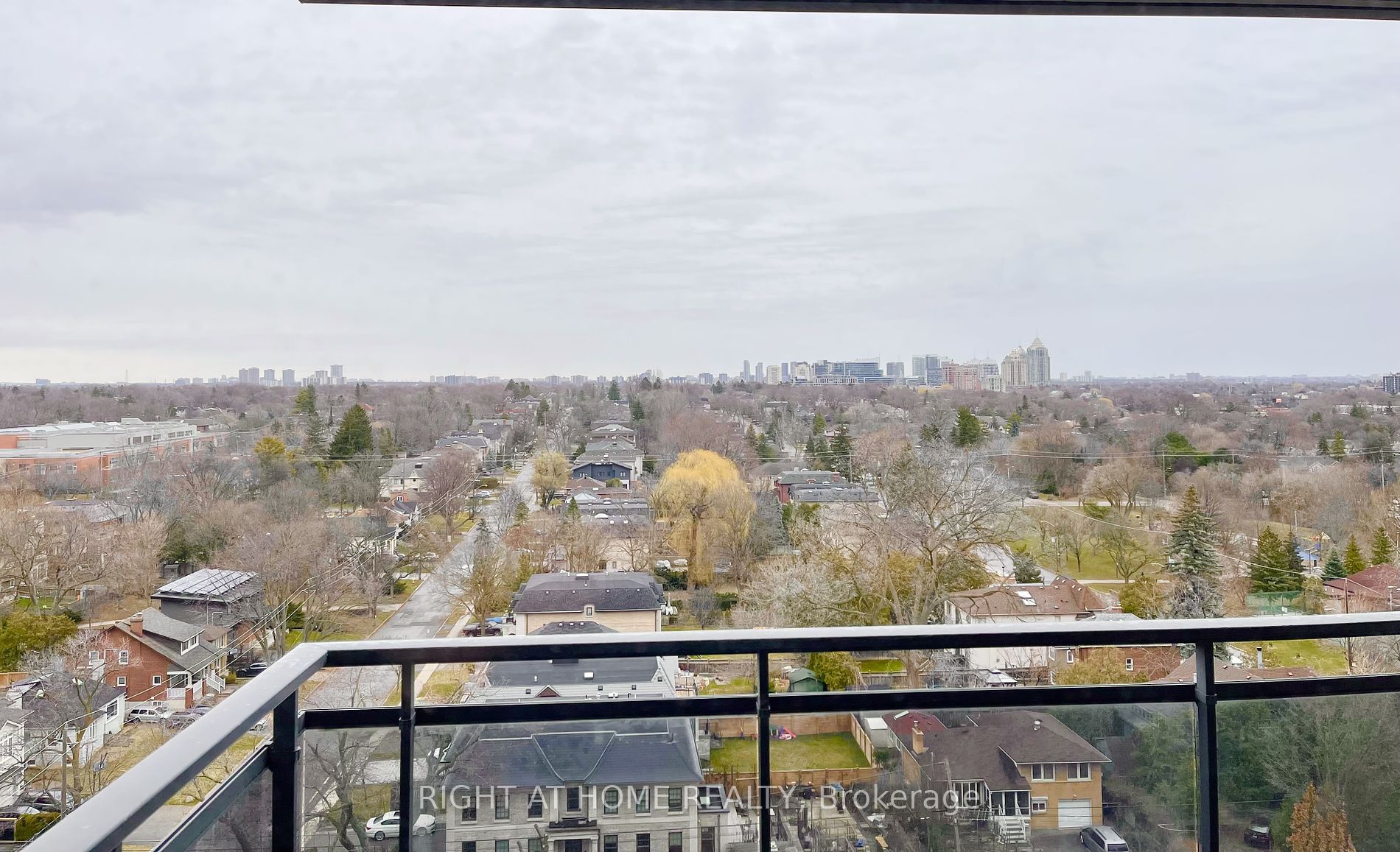 28 HOLLYWOOD Avenue, #1205