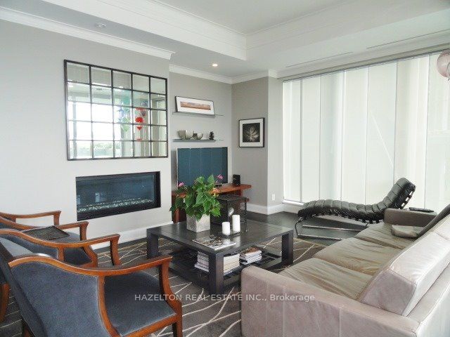 206 Bloor Street W #1402