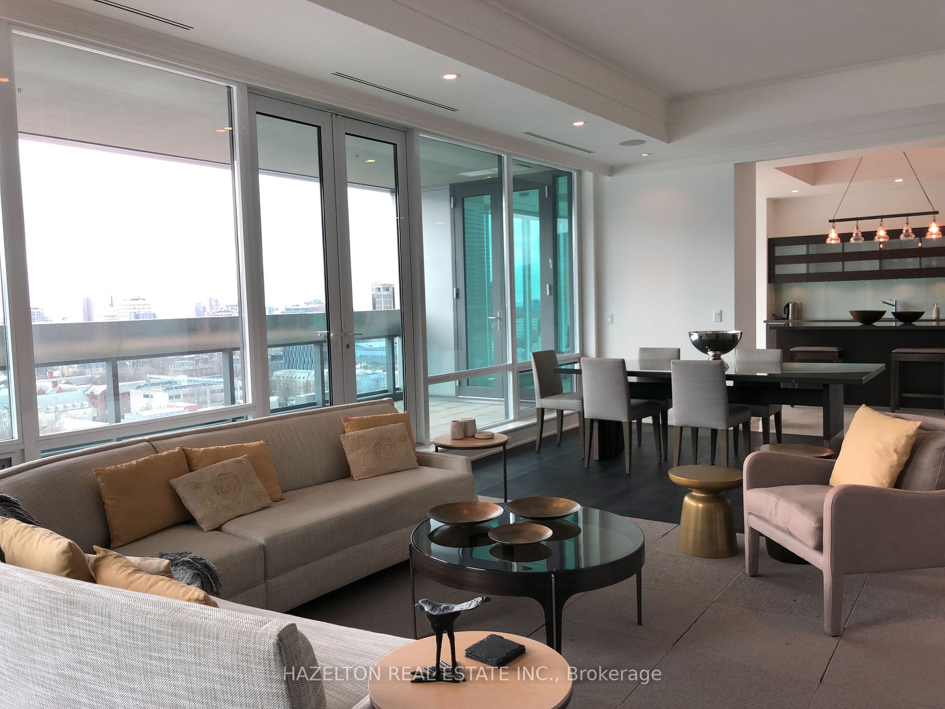 206 Bloor Street W #1402