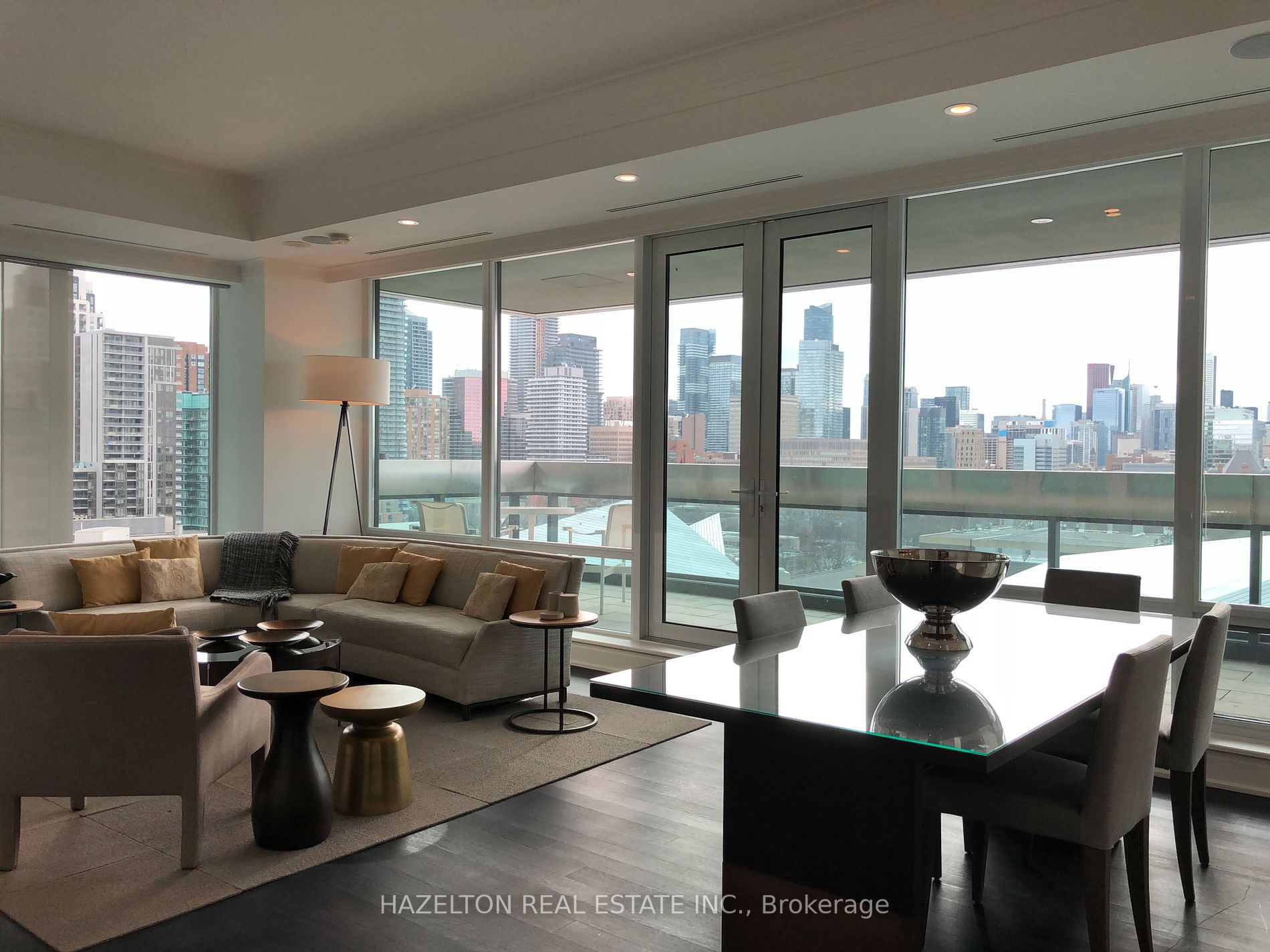 206 Bloor Street W #1402