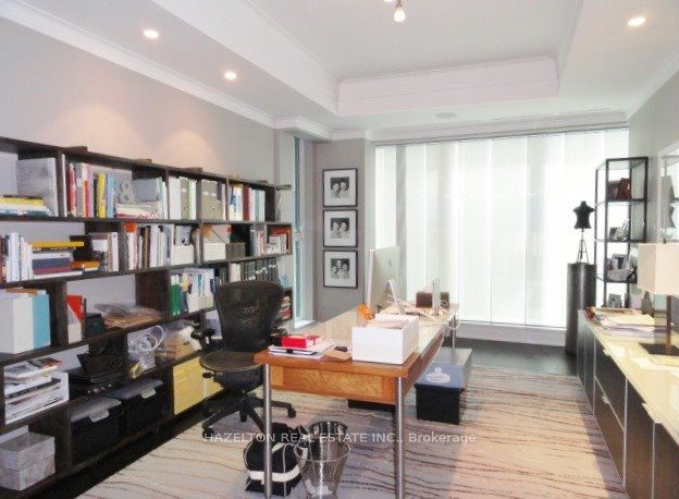 206 Bloor Street W #1402