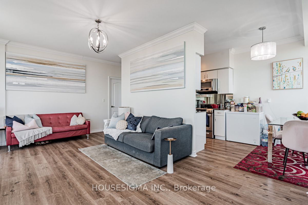 212 Eglinton Avenue E, #PH301