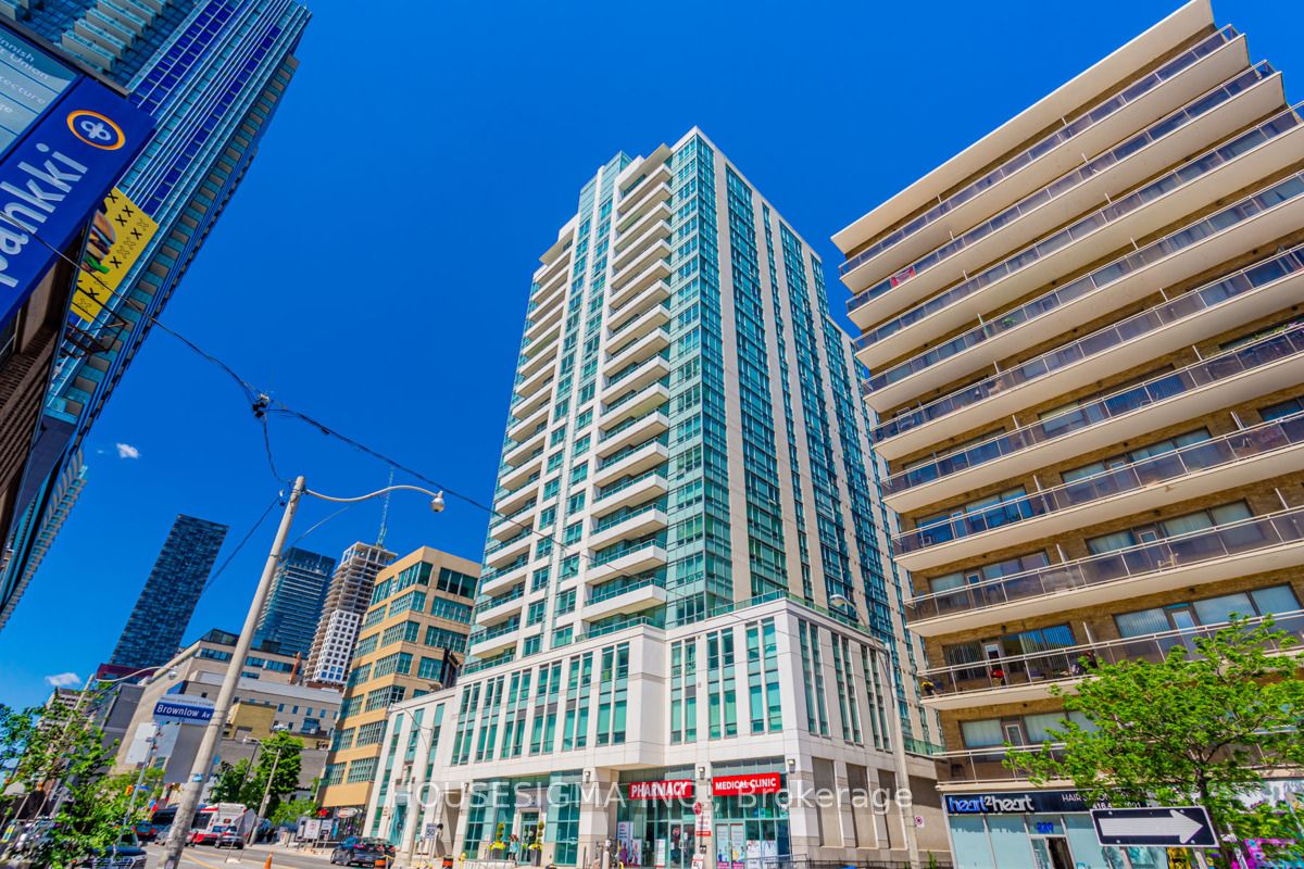 212 Eglinton Avenue E, #PH301