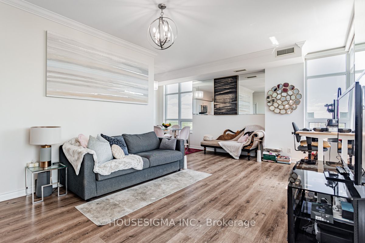 212 Eglinton Avenue E, #PH301
