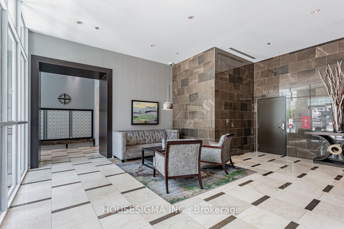 212 Eglinton Avenue E, #PH301