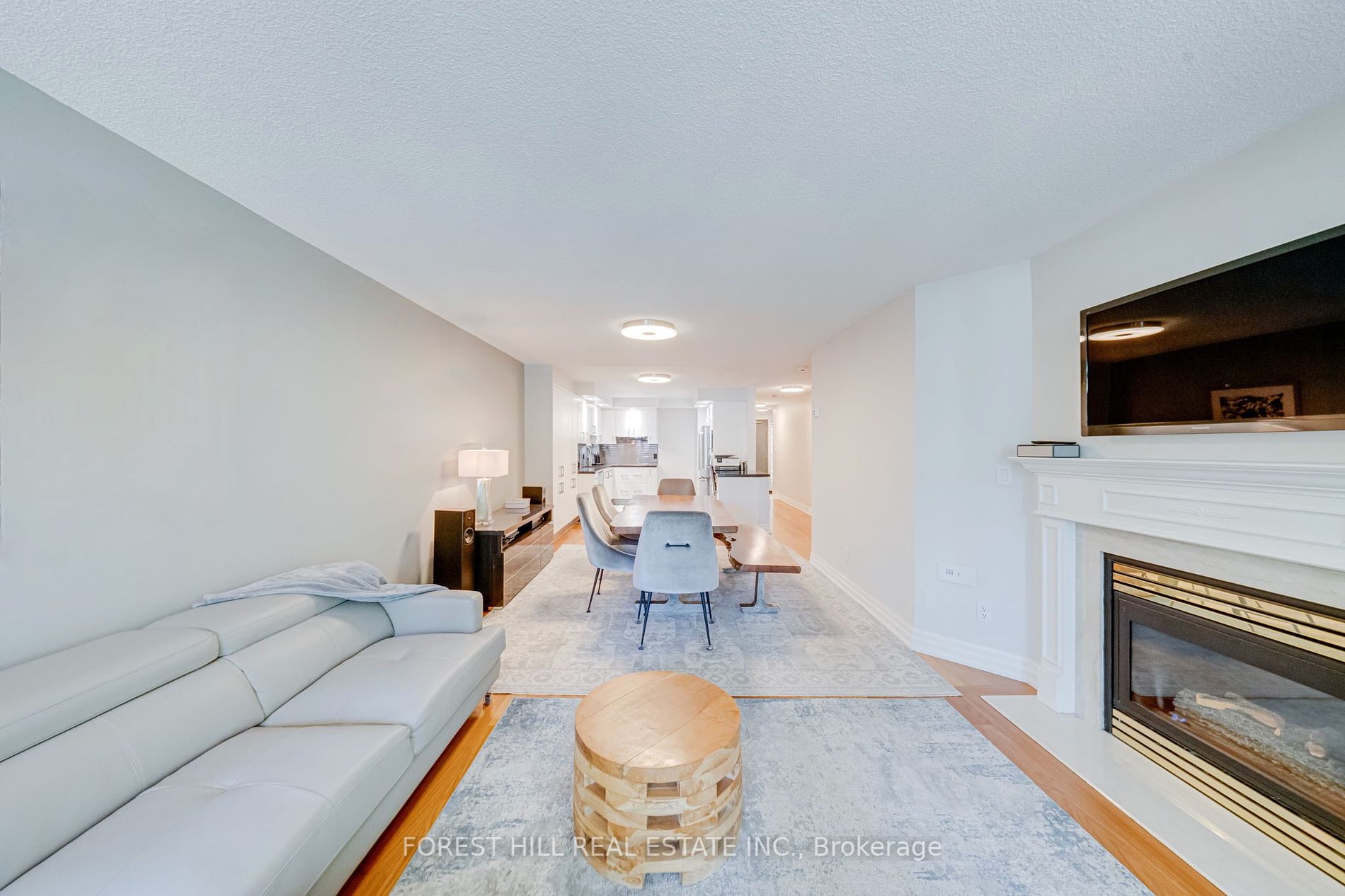 2727 Yonge Street, #416