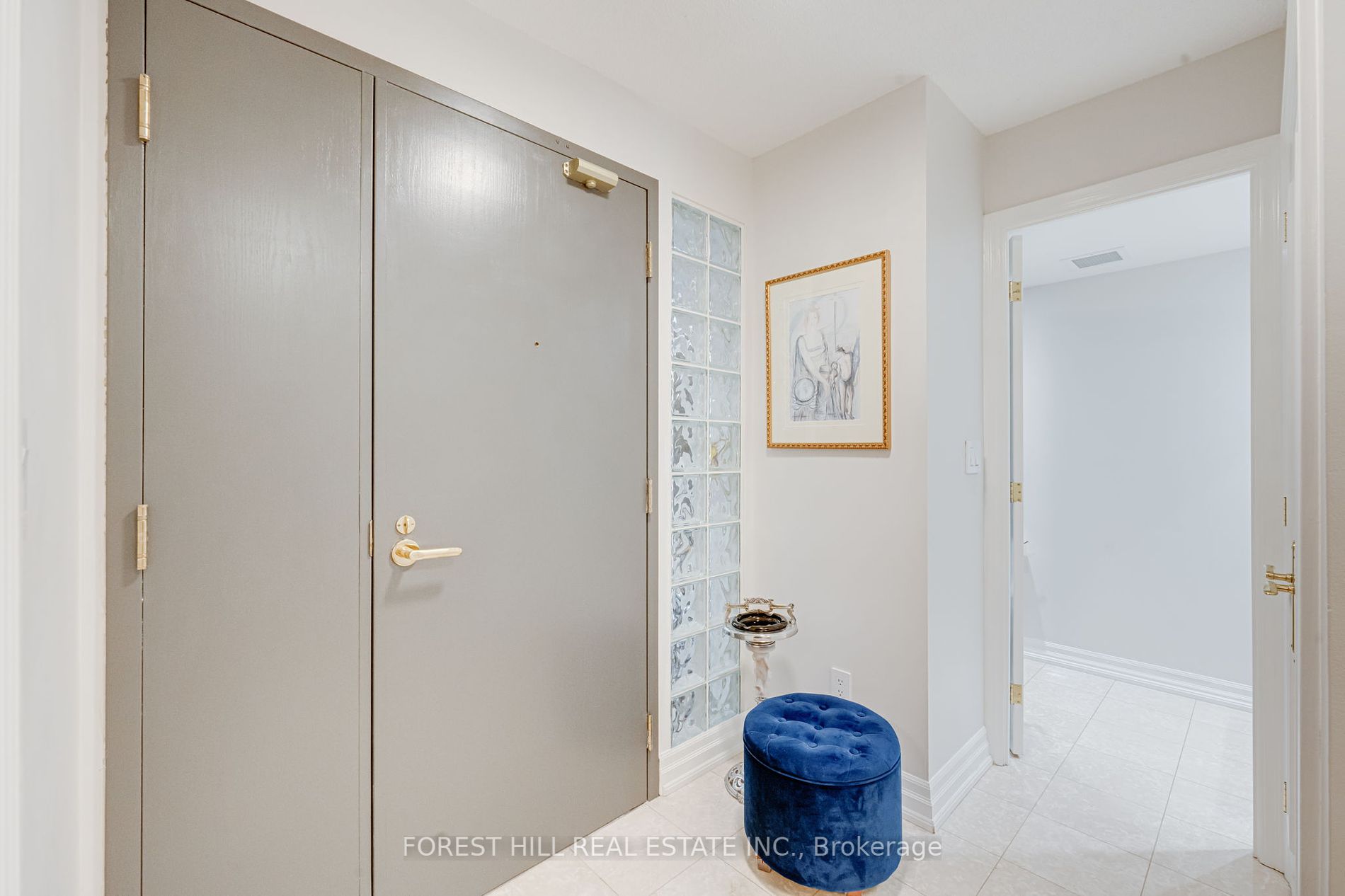 2727 Yonge Street, #416