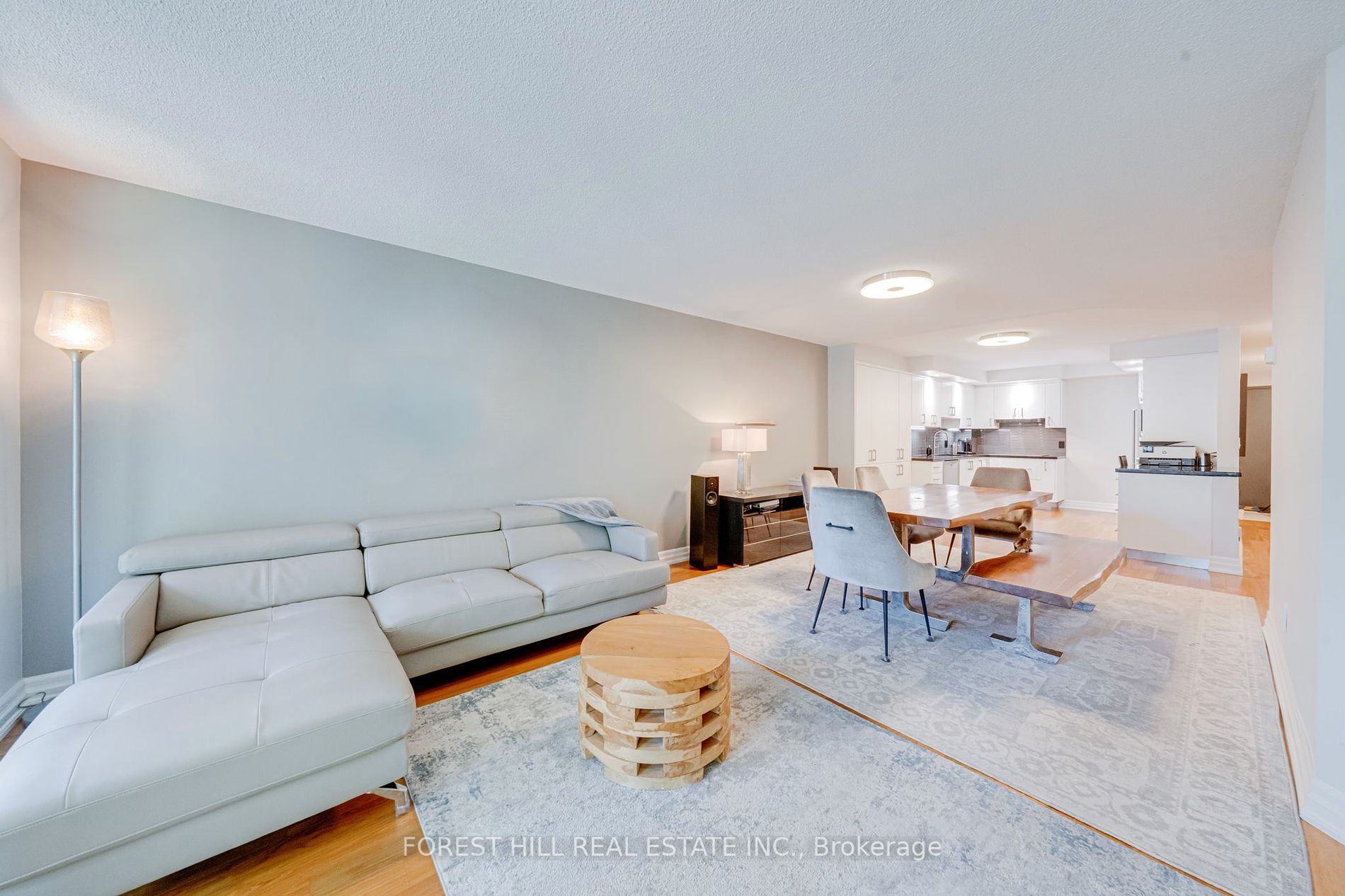 2727 Yonge Street, #416