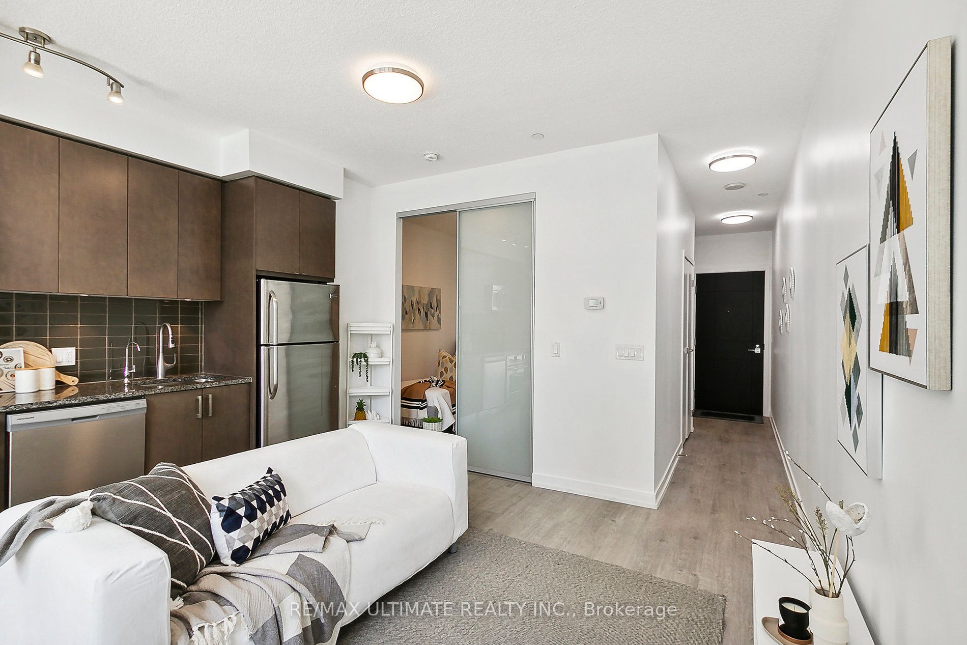 89 Dunfield Avenue, #628