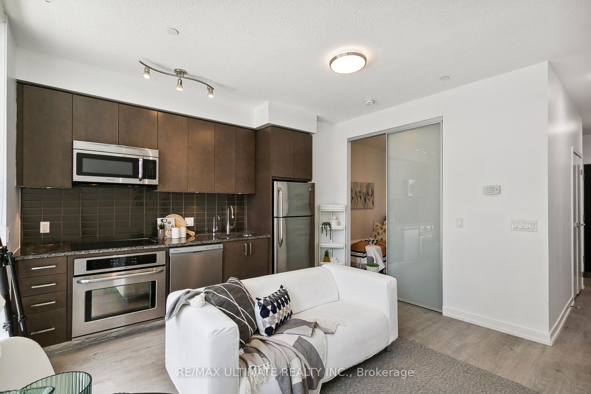 89 Dunfield Avenue, #628