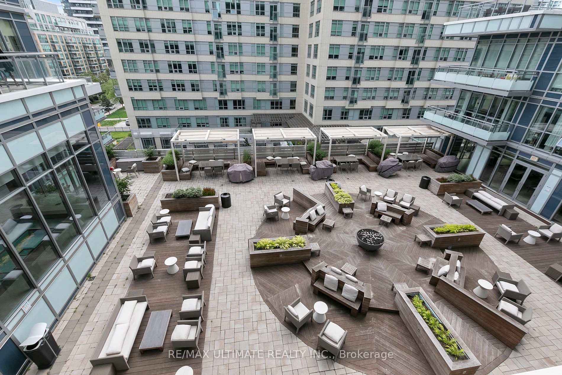 89 Dunfield Avenue, #628