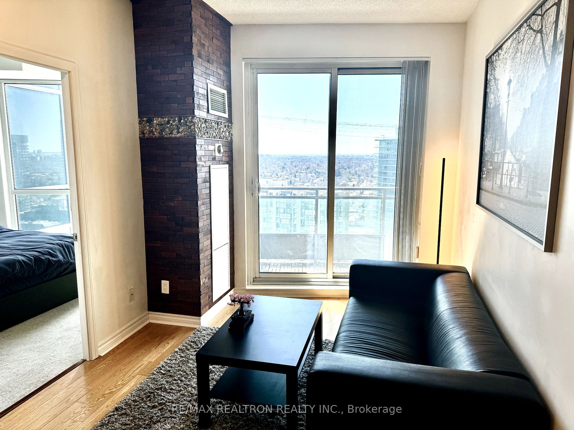 18 Holmes Ave, #2206