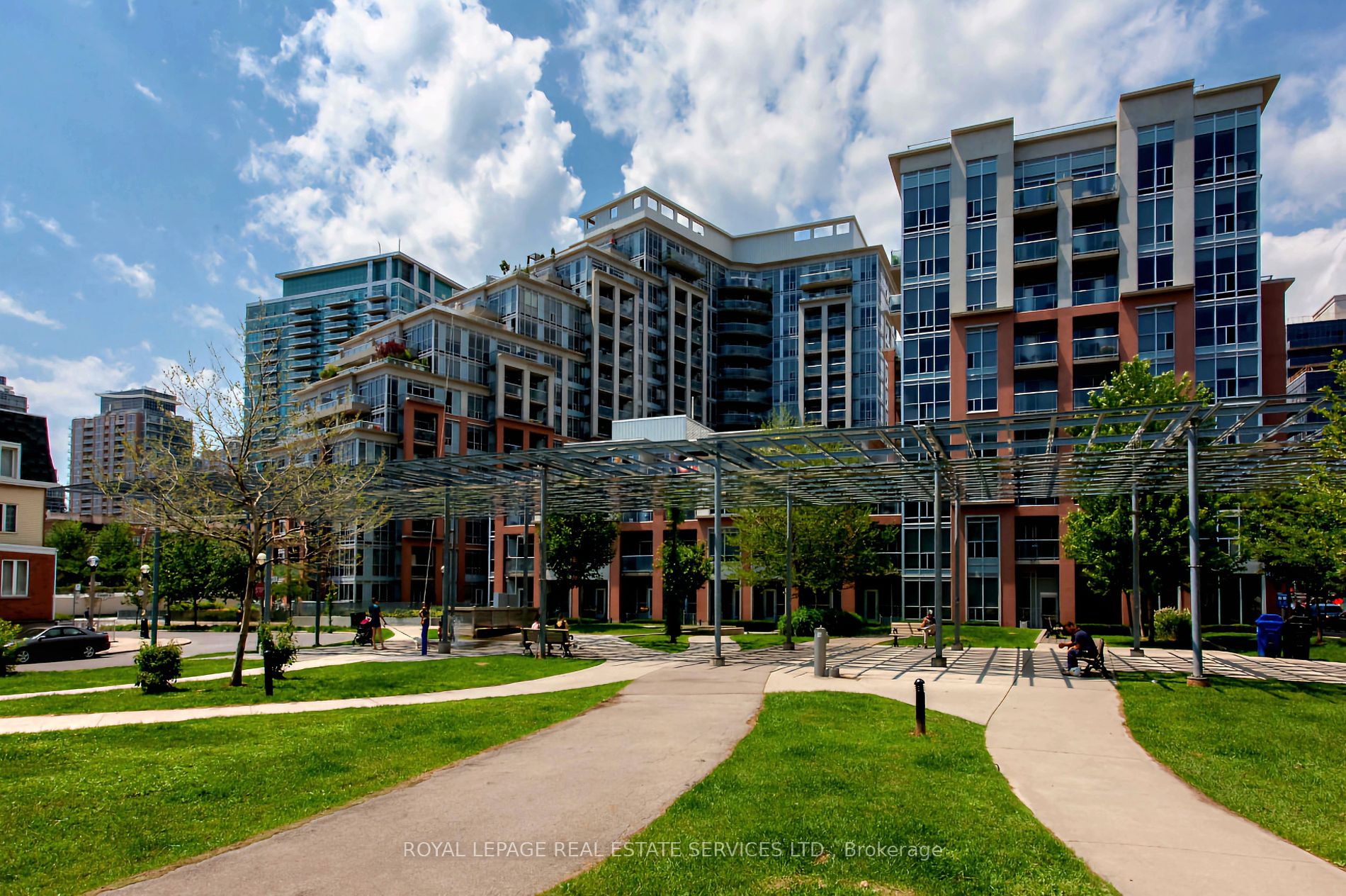 1 Shaw St, #106