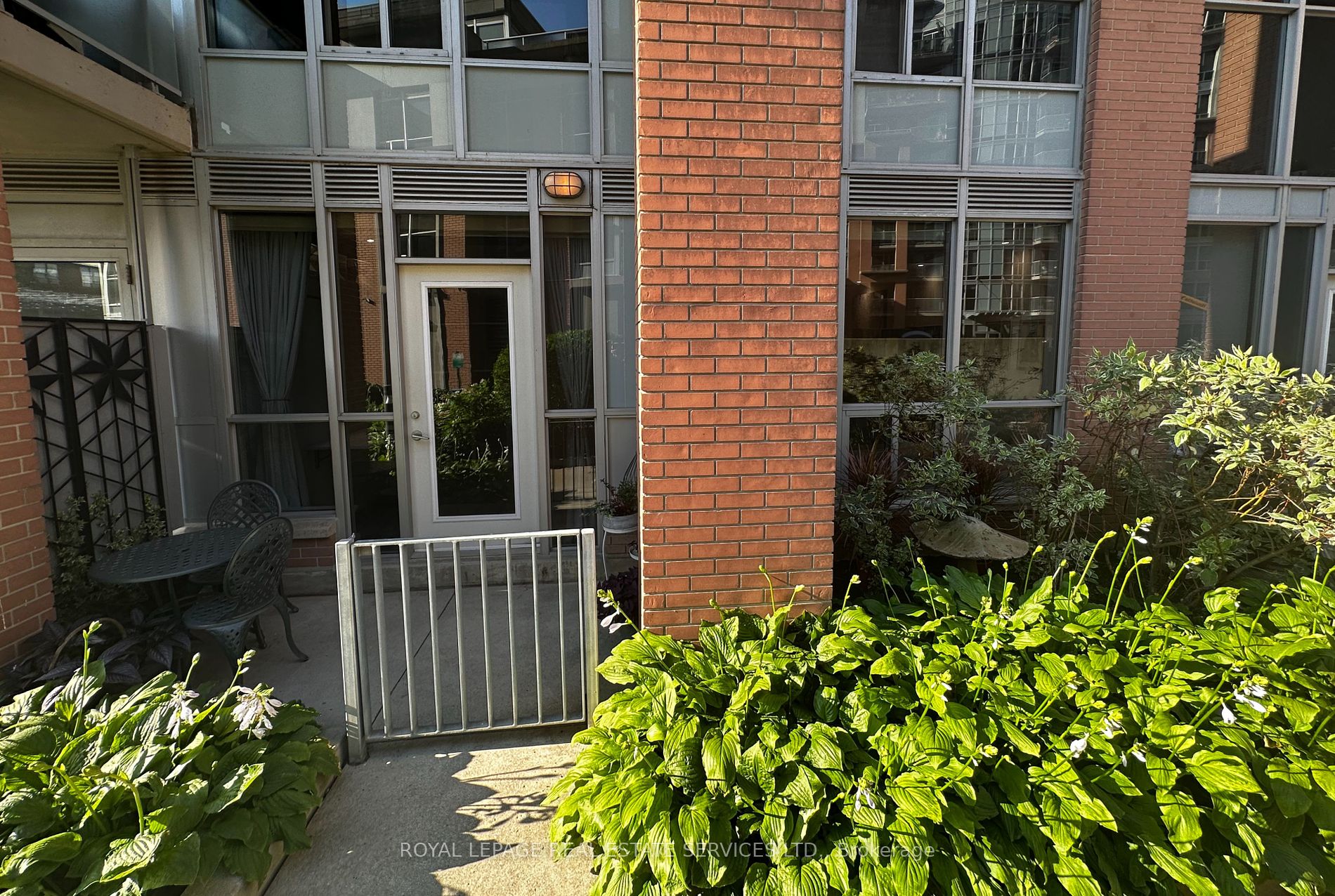 1 Shaw St, #106