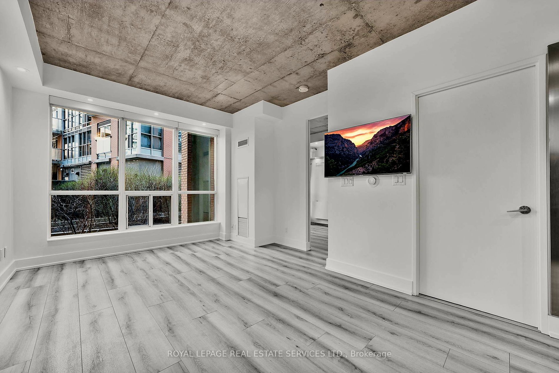 1 Shaw St, #106