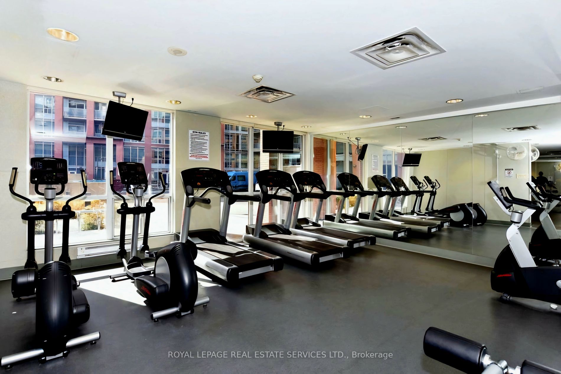 1 Shaw St, #106