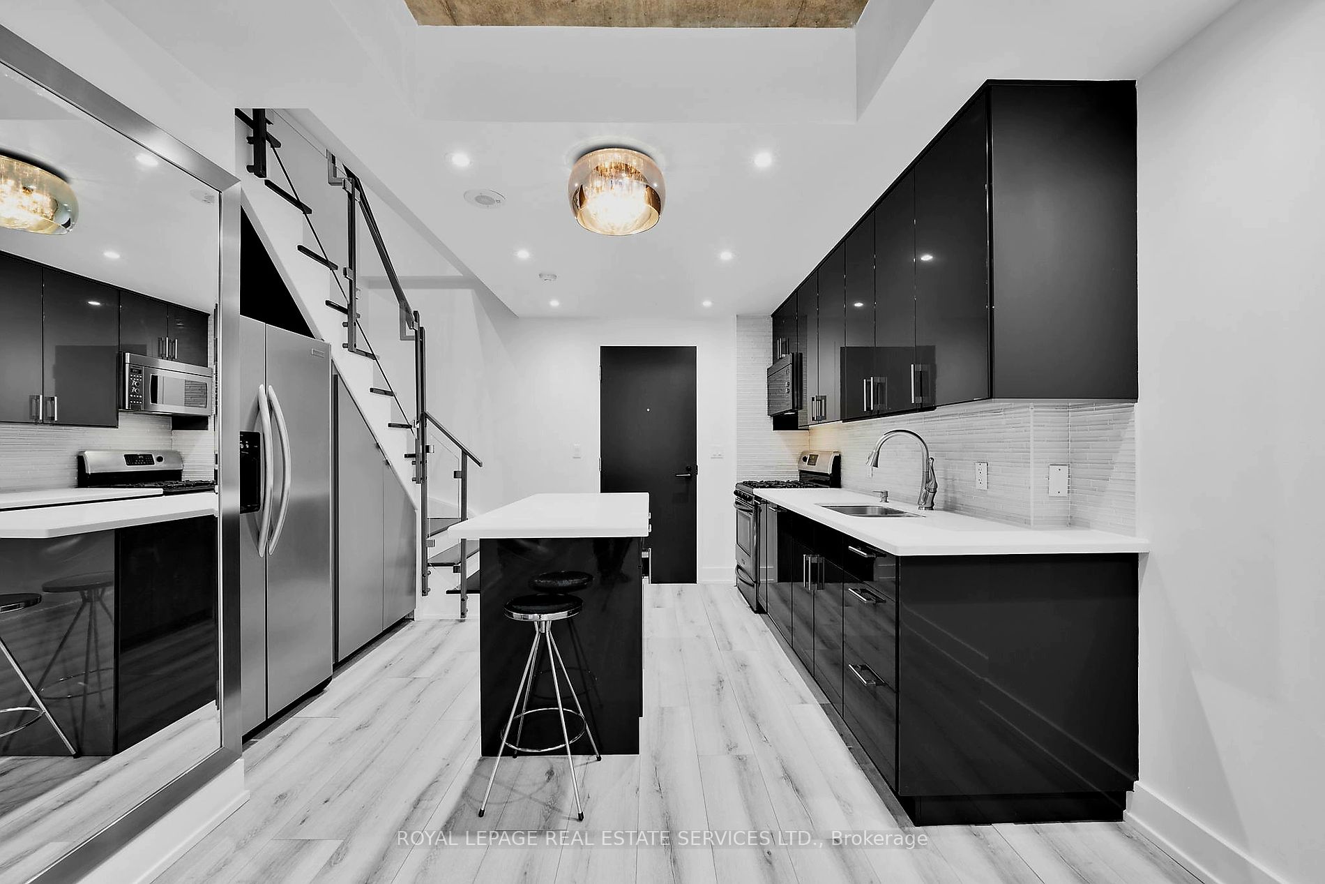 1 Shaw St, #106