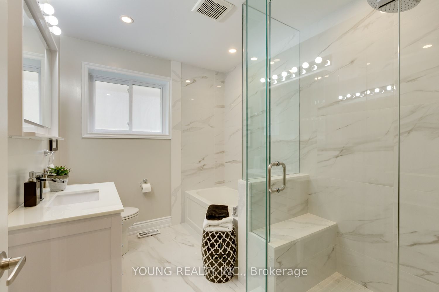 21 Bathford Crescent