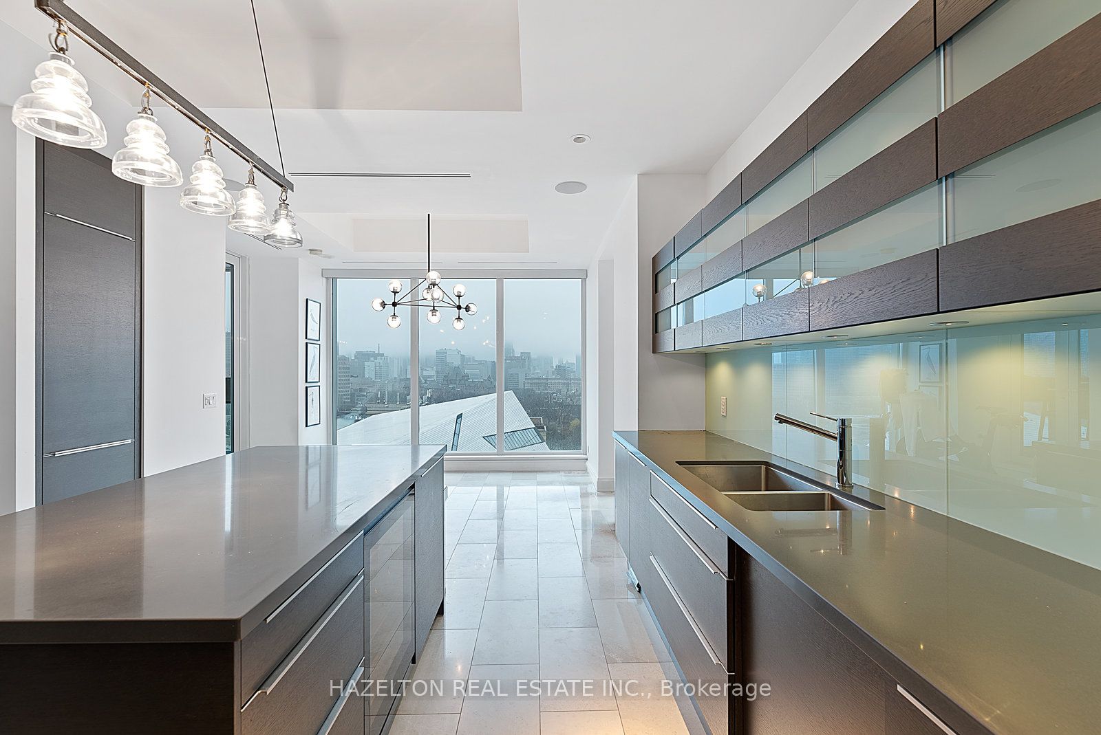 206 Bloor Street W #1402