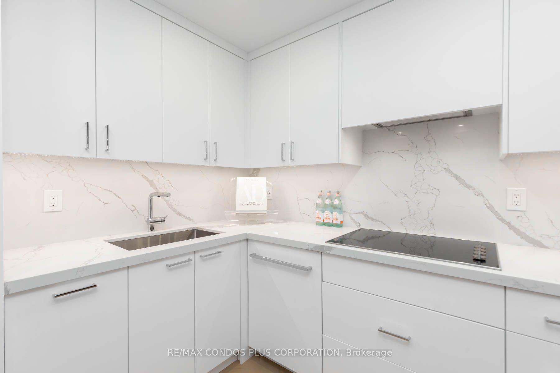 10 Bellair St, #801