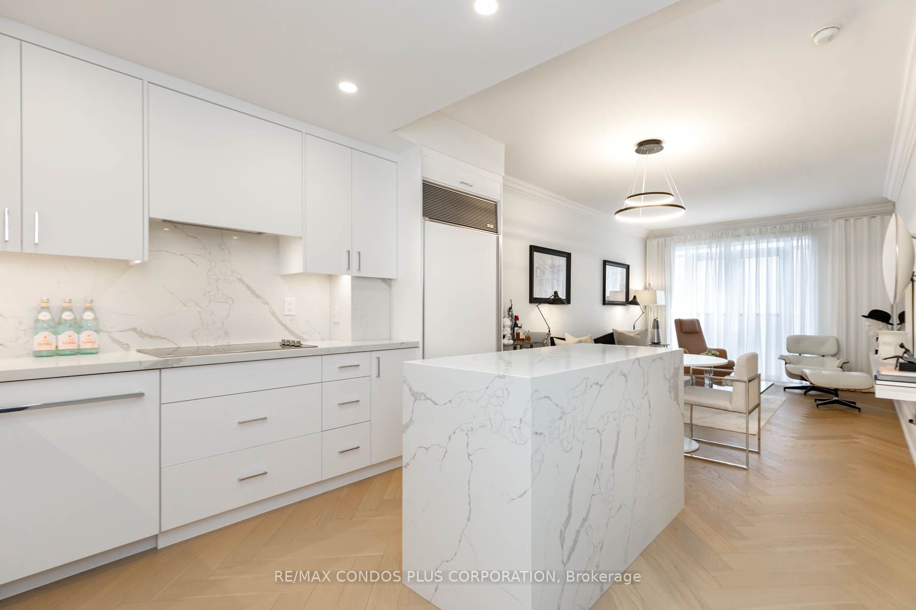 10 Bellair St, #801