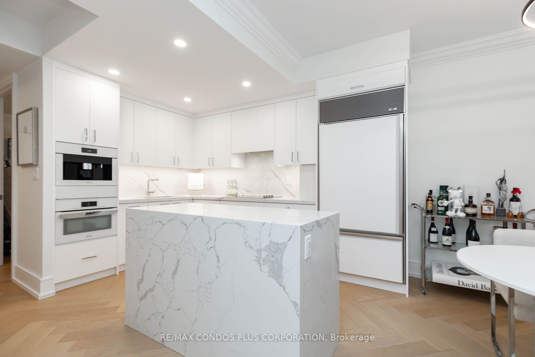 10 Bellair St, #801