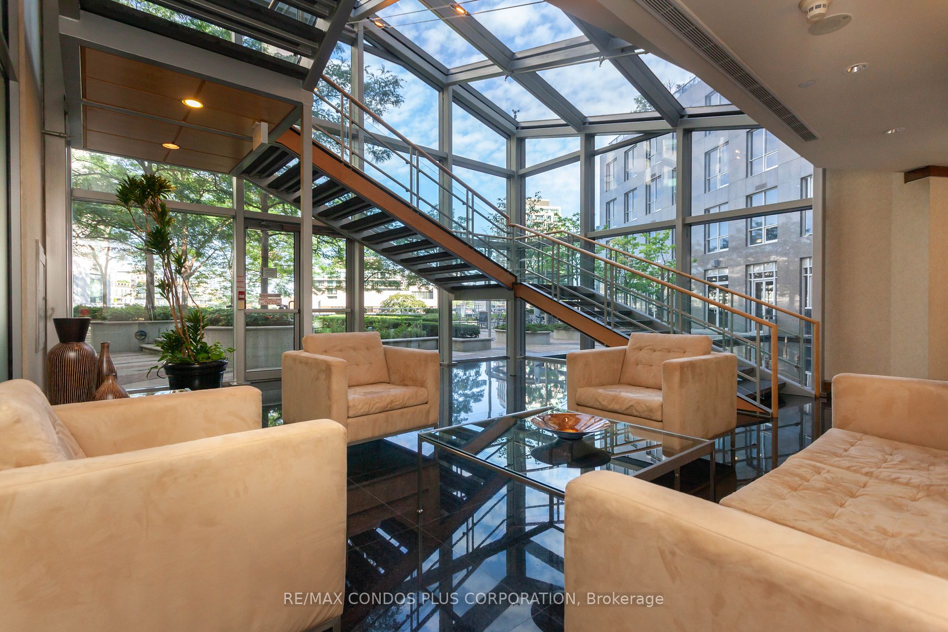 10 Bellair St, #801
