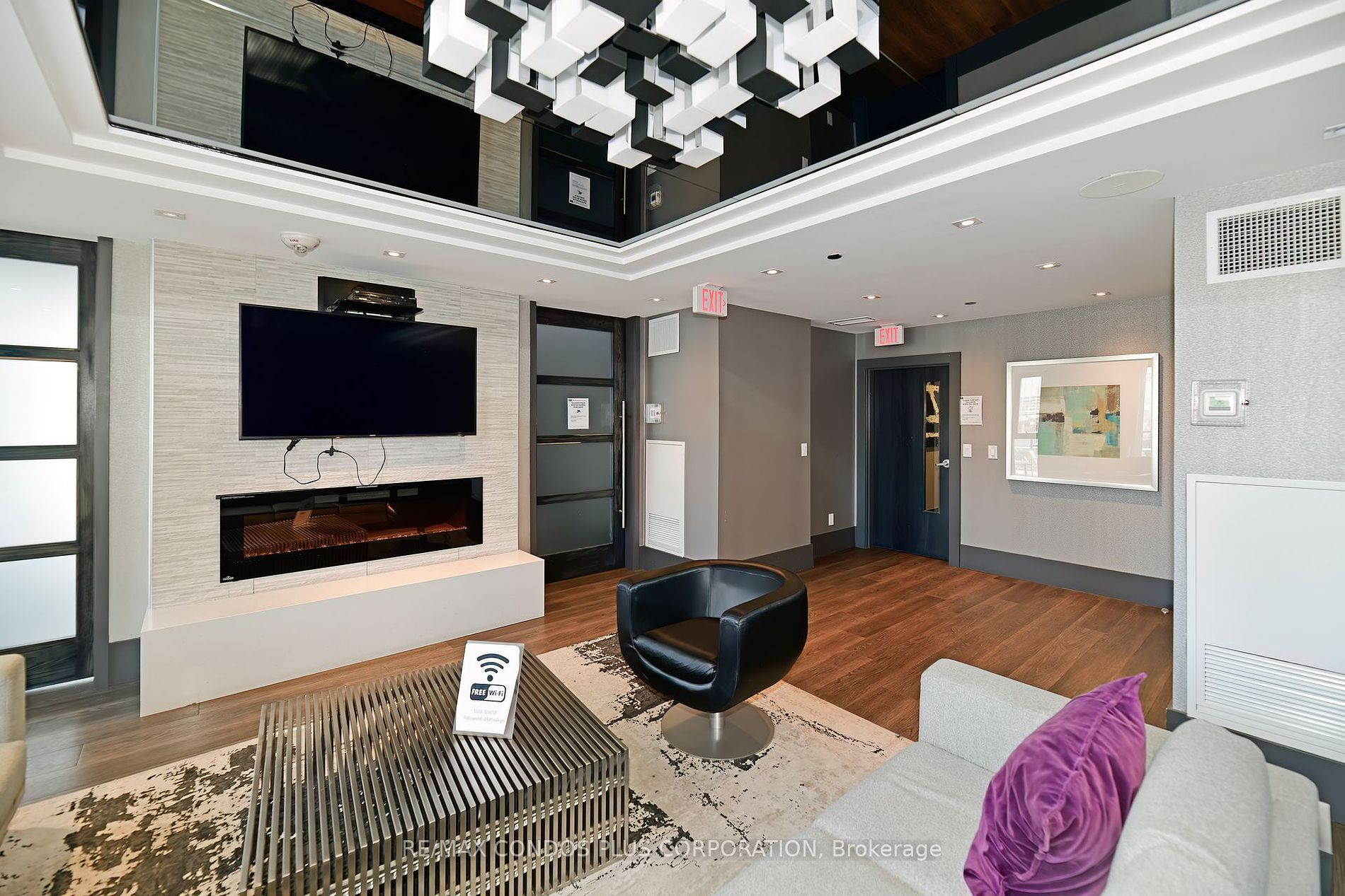 297 College St, ## 1503