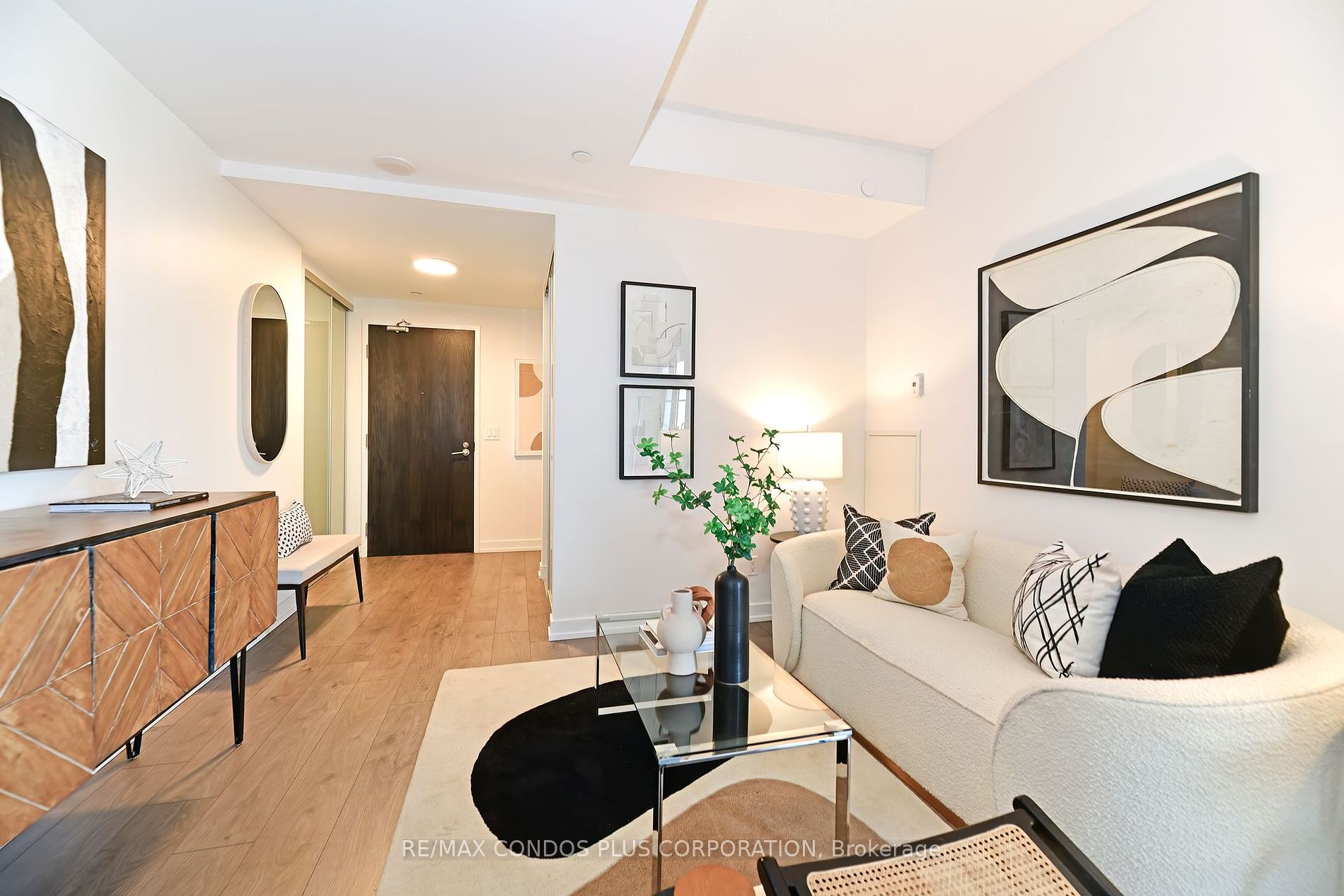 297 College St, ## 1503