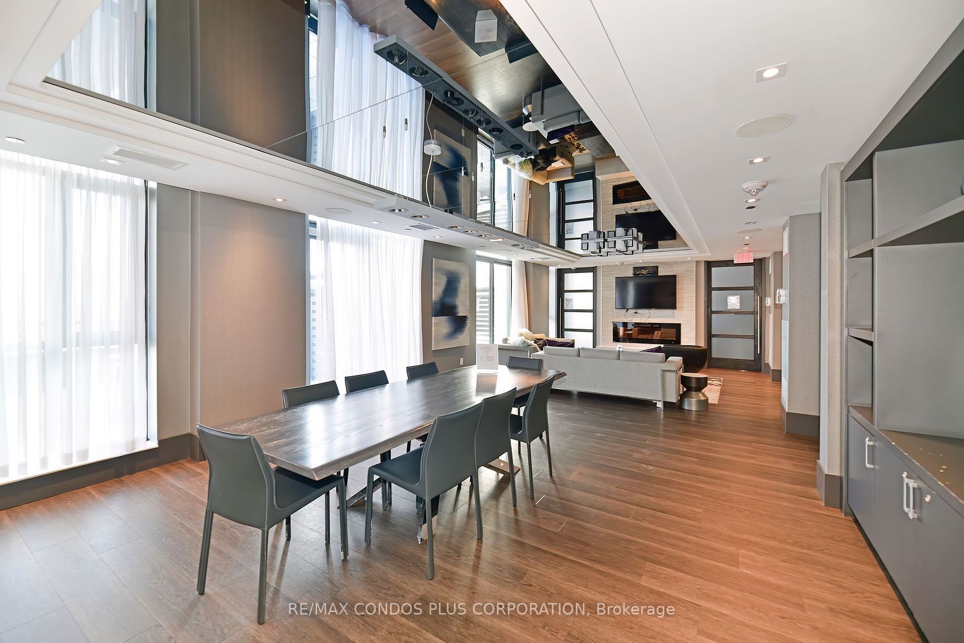 297 College St, ## 1503